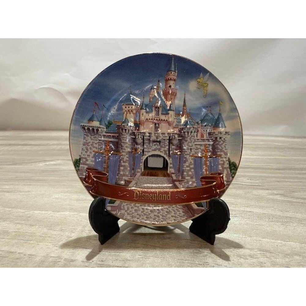 Disneyland Exclusive Sleeping Beauty Castle Collectible Plate